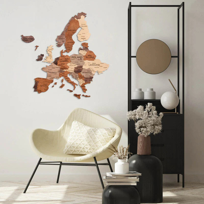 Mappa dell'Europa in legno 3D multicolore